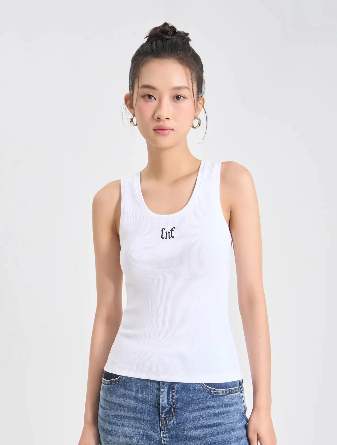 Áo ba lỗ nữ dáng ôm có hình in - Ảnh 2