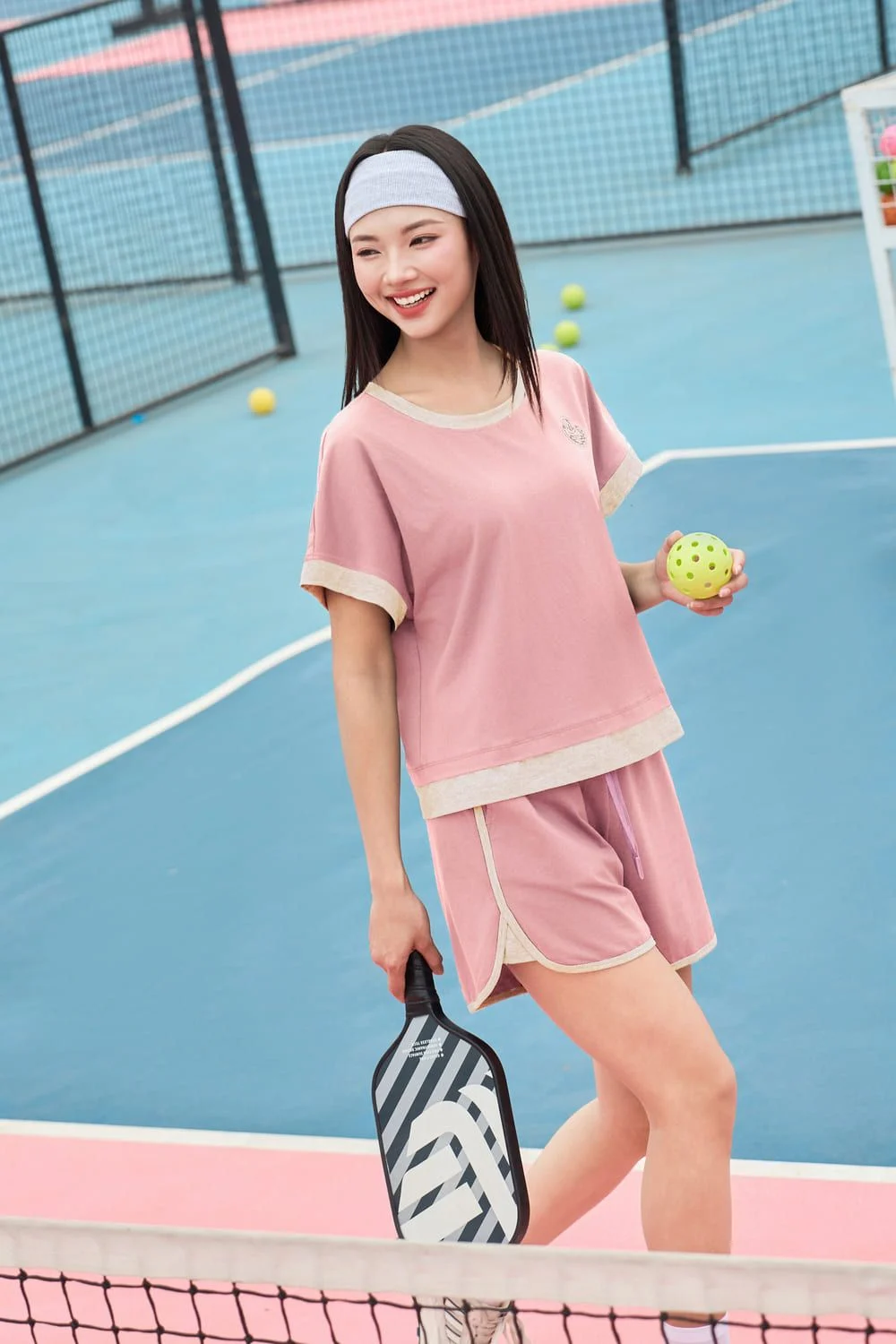 Bộ cotton nữ Cardina tay liền quần sóc gấu phối màu trẻ trung - Ảnh 7